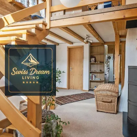 Dağ evi Lakeview Swiss With Hot Tub Near Interlaken