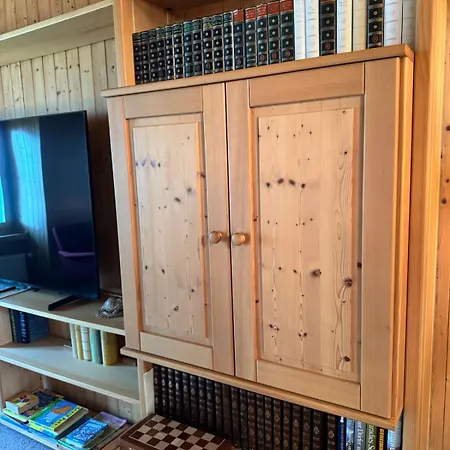 Lakeview Swiss With Hot Tub Near Interlaken Chalé Niederried bei Interlaken