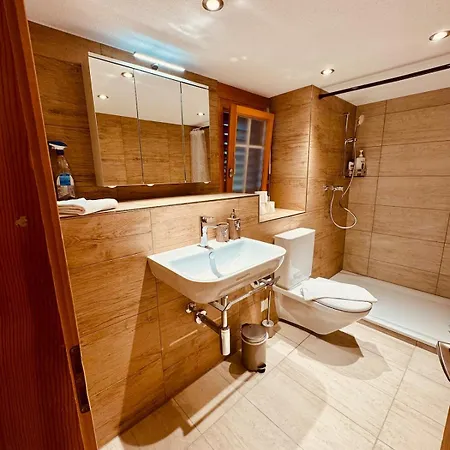 Lakeview Swiss With Hot Tub Near Interlaken * Niederried bei Interlaken