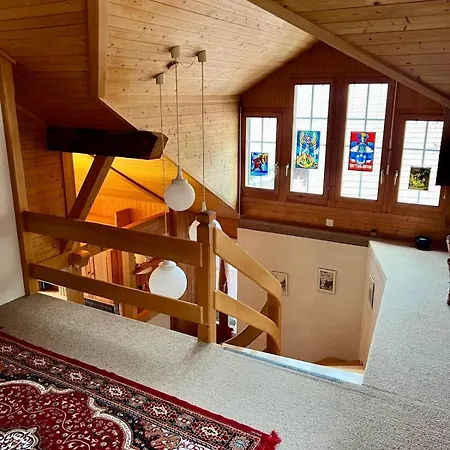 Lakeview Swiss With Hot Tub Near Interlaken Dağ evi Niederried bei Interlaken