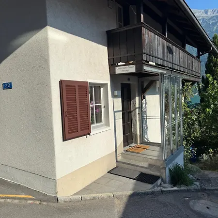 Dağ evi Lakeview Swiss With Hot Tub Near Interlaken Niederried bei Interlaken