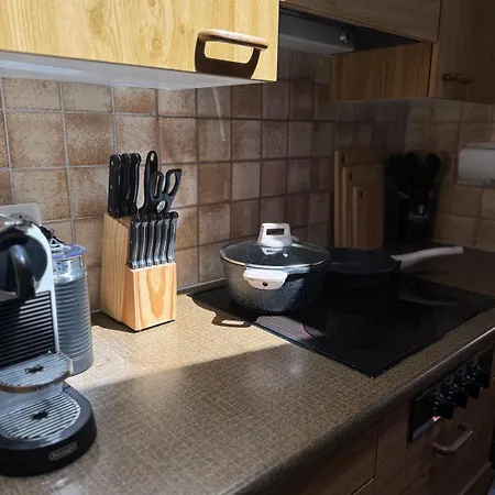 Chalé Lakeview Swiss With Hot Tub Near Interlaken *