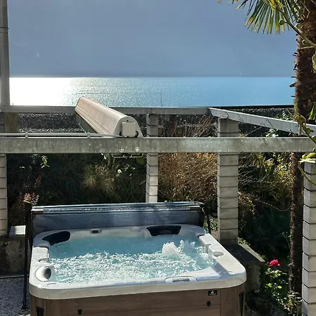 Dağ evi Lakeview Swiss With Hot Tub Near Interlaken