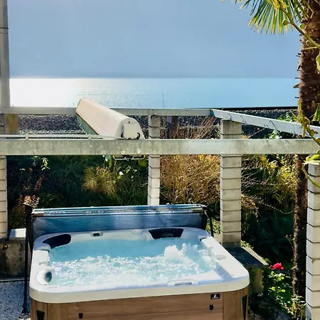 Lakeview Swiss With Hot Tub Near Interlaken Domek alpejski Niederried bei Interlaken