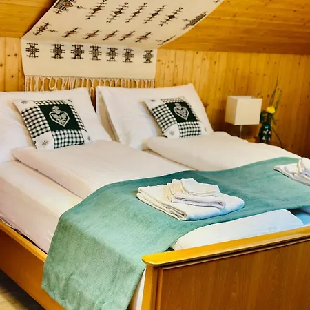 Lakeview Swiss With Hot Tub Near Interlaken Domek alpejski Niederried bei Interlaken