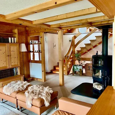 Lakeview Swiss With Hot Tub Near Interlaken Domek alpejski Niederried bei Interlaken