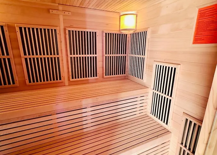 Alpehytte Lakeview Swiss With Hot Tub Near Interlaken Niederried bei Interlaken