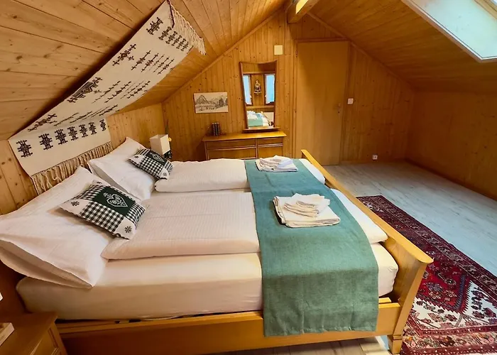 Lakeview Swiss With Hot Tub Near Interlaken Chalé *
